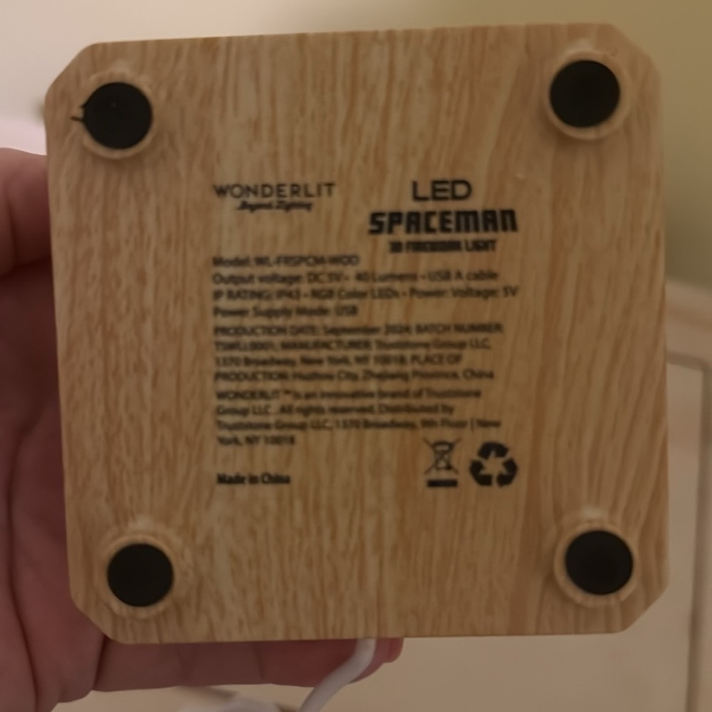 LED Spaceman Light - Picture 6 of 6